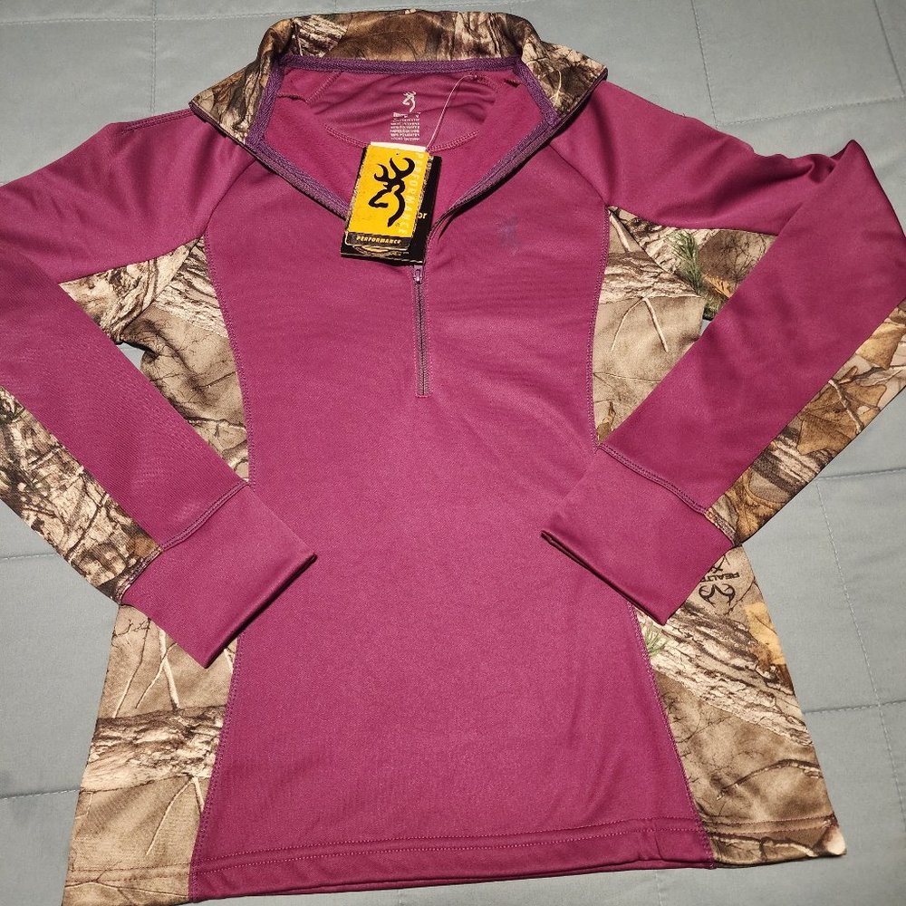 (111.) Womens Browning 1/4 Zip Pullover